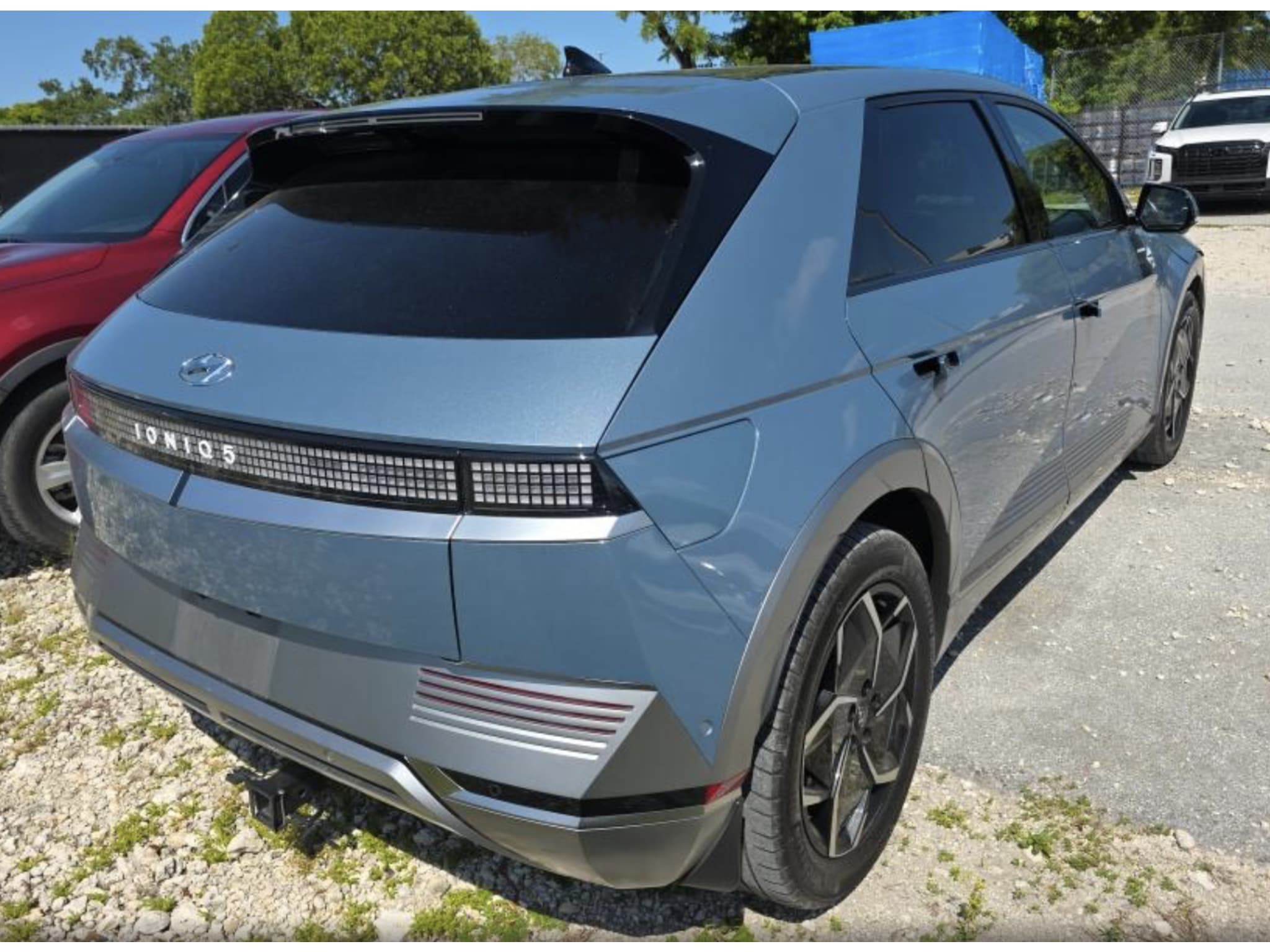 2024 Hyundai IONIQ 5 view 3