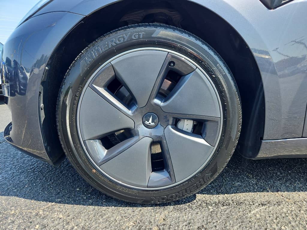 2022 Tesla Model 3 view 24