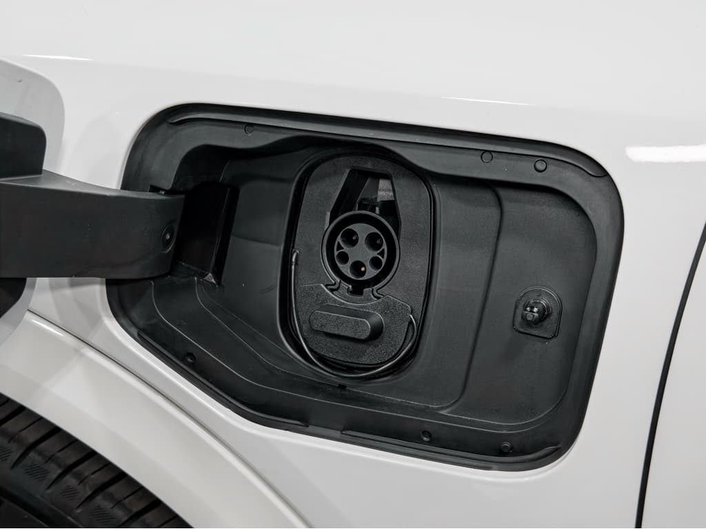 2024 Chevrolet Equinox EV view 5