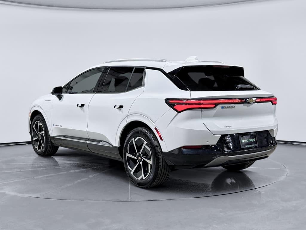 2024 Chevrolet Equinox EV view 2