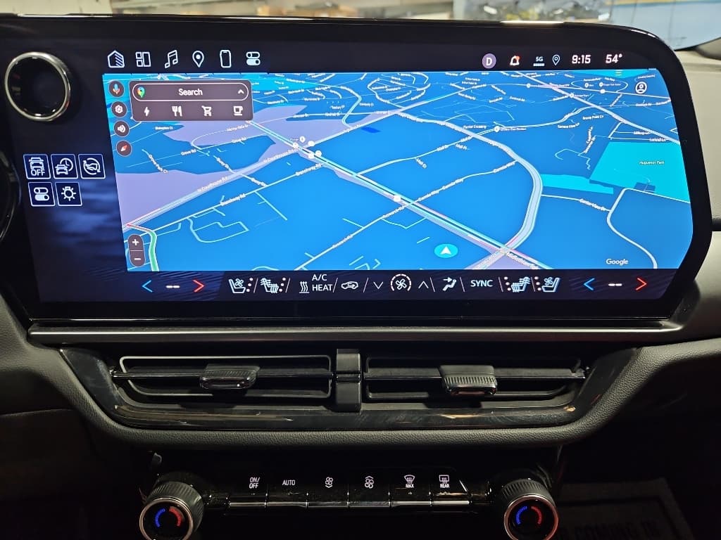 2024 Chevrolet Equinox EV view 13