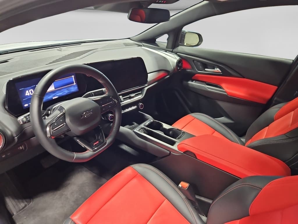 2024 Chevrolet Equinox EV view 17