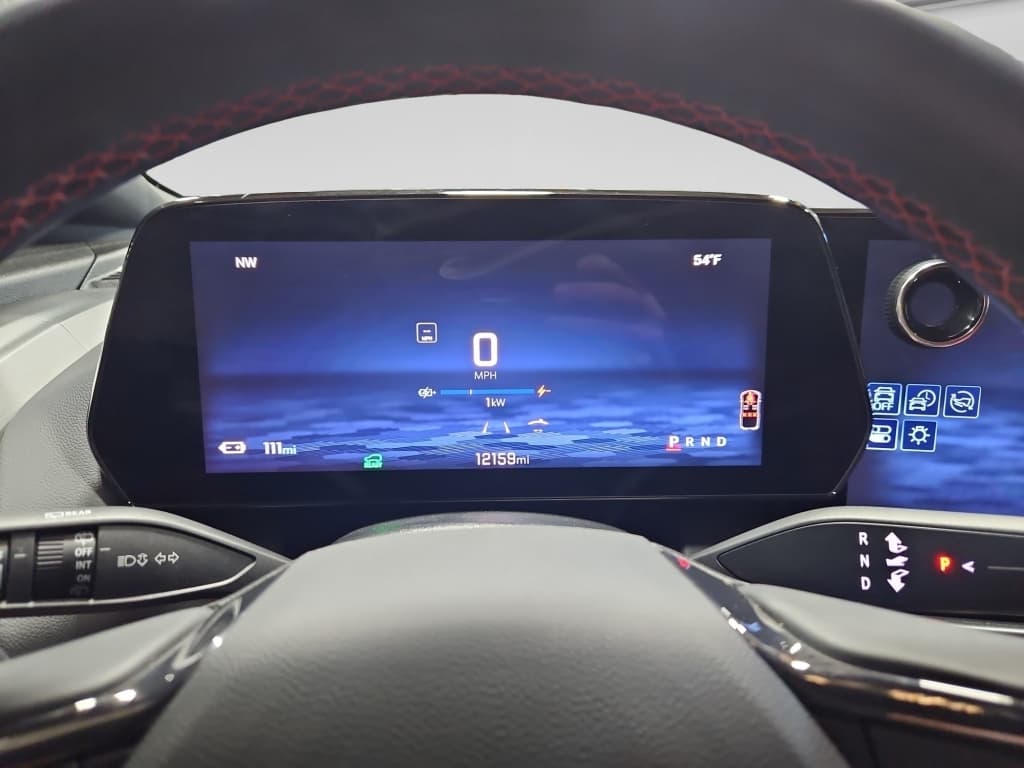 2024 Chevrolet Equinox EV view 9