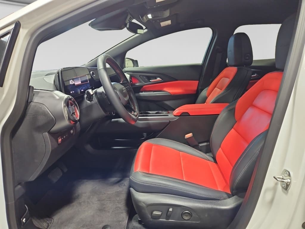 2024 Chevrolet Equinox EV view 18