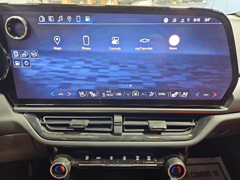 2024 Chevrolet Equinox EV view 12