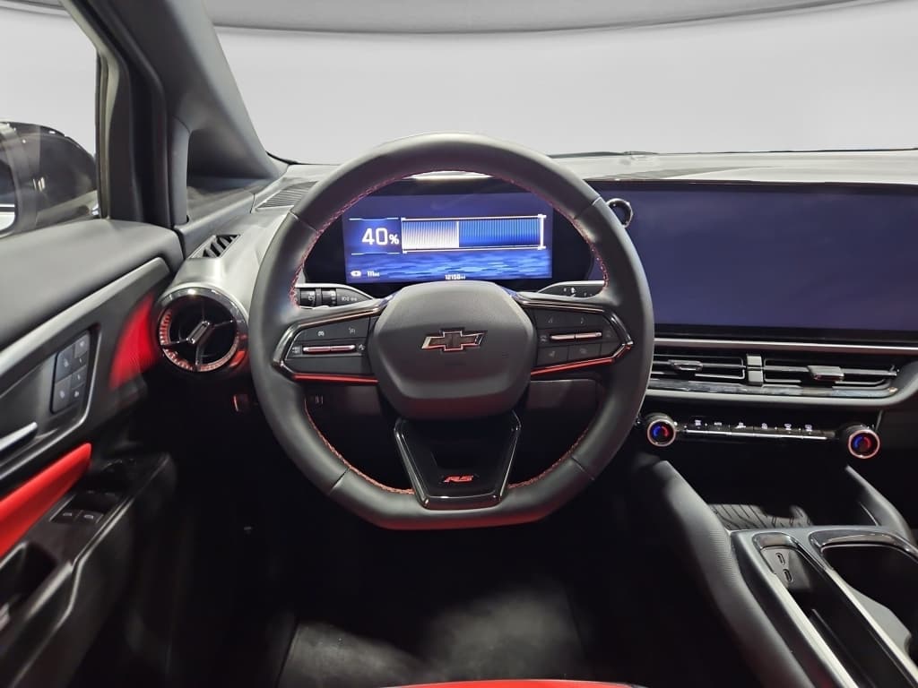 2024 Chevrolet Equinox EV view 8