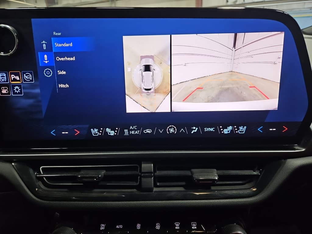 2024 Chevrolet Equinox EV view 14