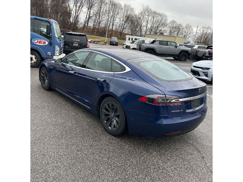 2018 Tesla Model S view 2