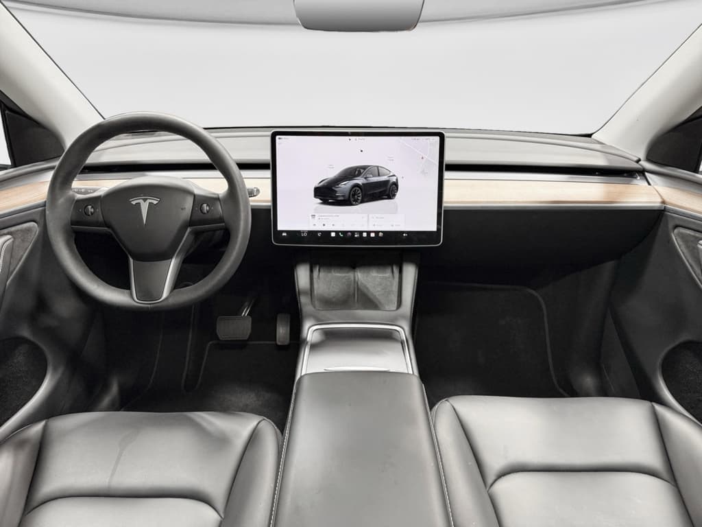 2024 Tesla Model Y view 16