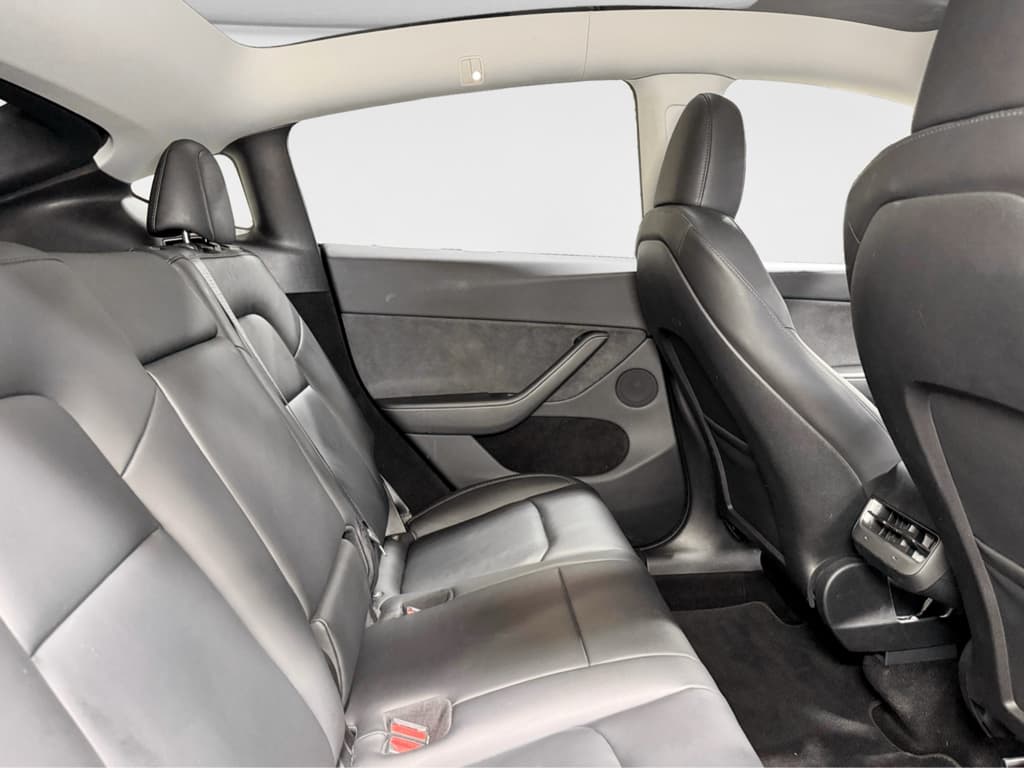 2024 Tesla Model Y view 21