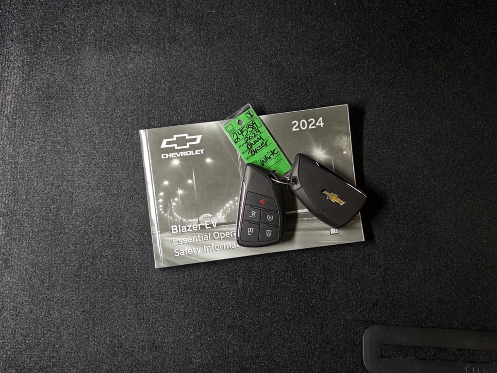 2024 Chevrolet Blazer EV view 24