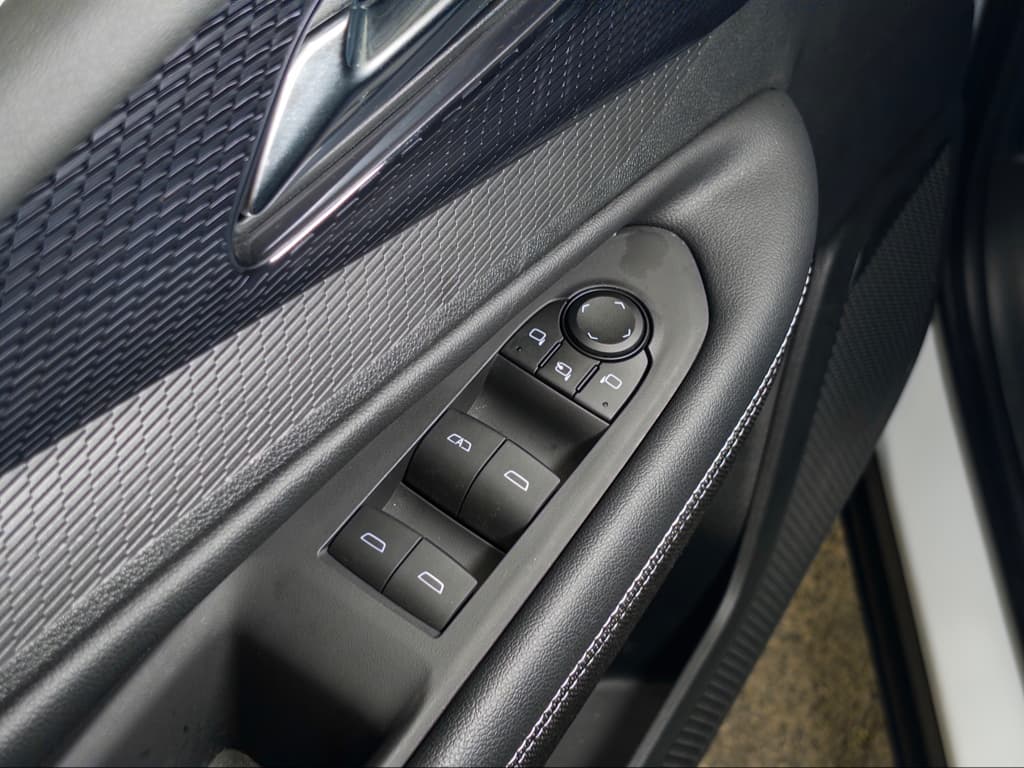 2024 Chevrolet Blazer EV view 8
