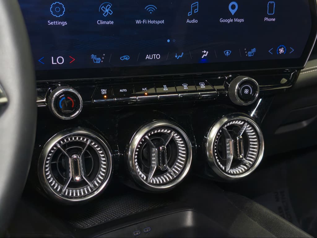 2024 Chevrolet Blazer EV view 16