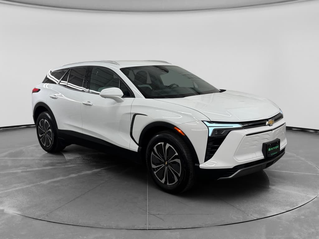2024 Chevrolet Blazer EV view 4