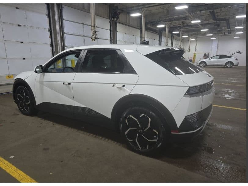2024 Hyundai IONIQ 5 view 4