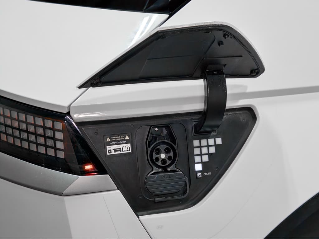 2024 Hyundai IONIQ 5 view 5