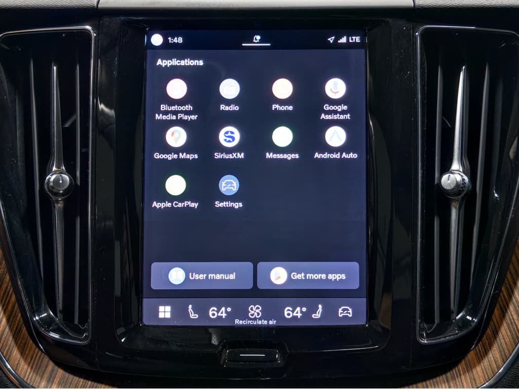 2023 Volvo XC60 view 12