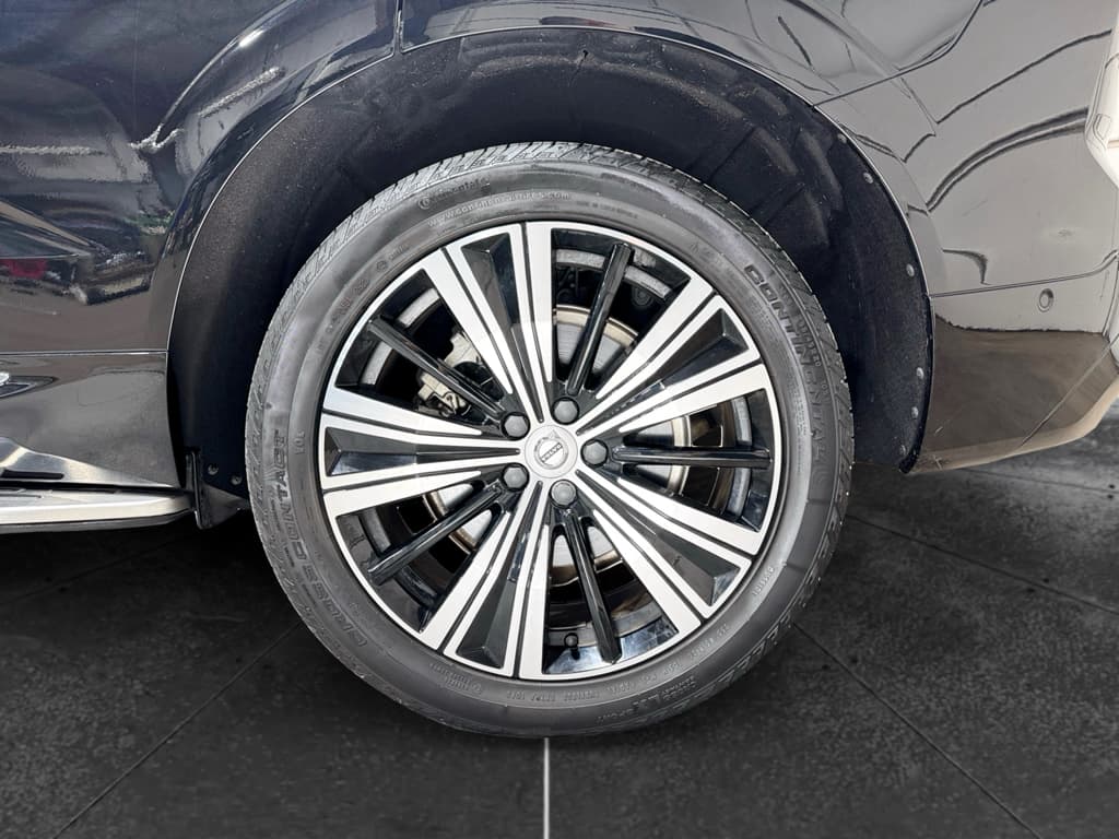 2023 Volvo XC60 view 30