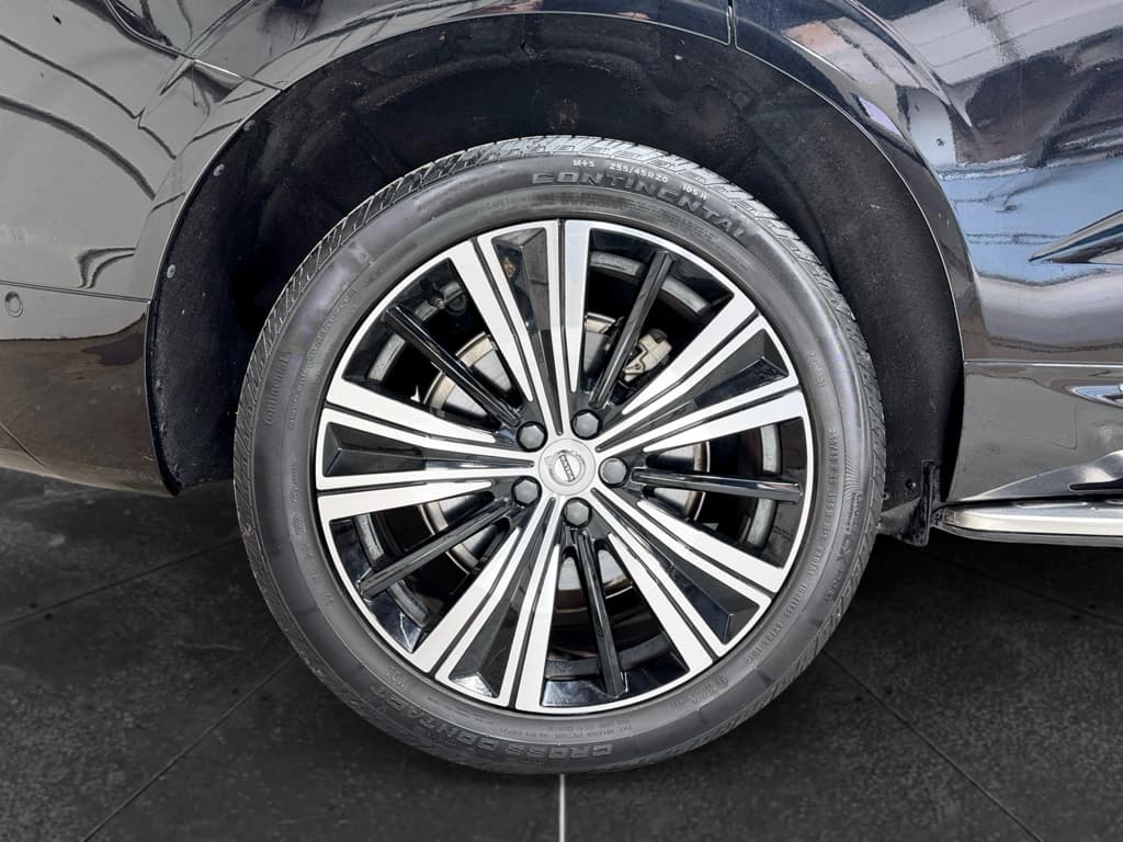 2023 Volvo XC60 view 34