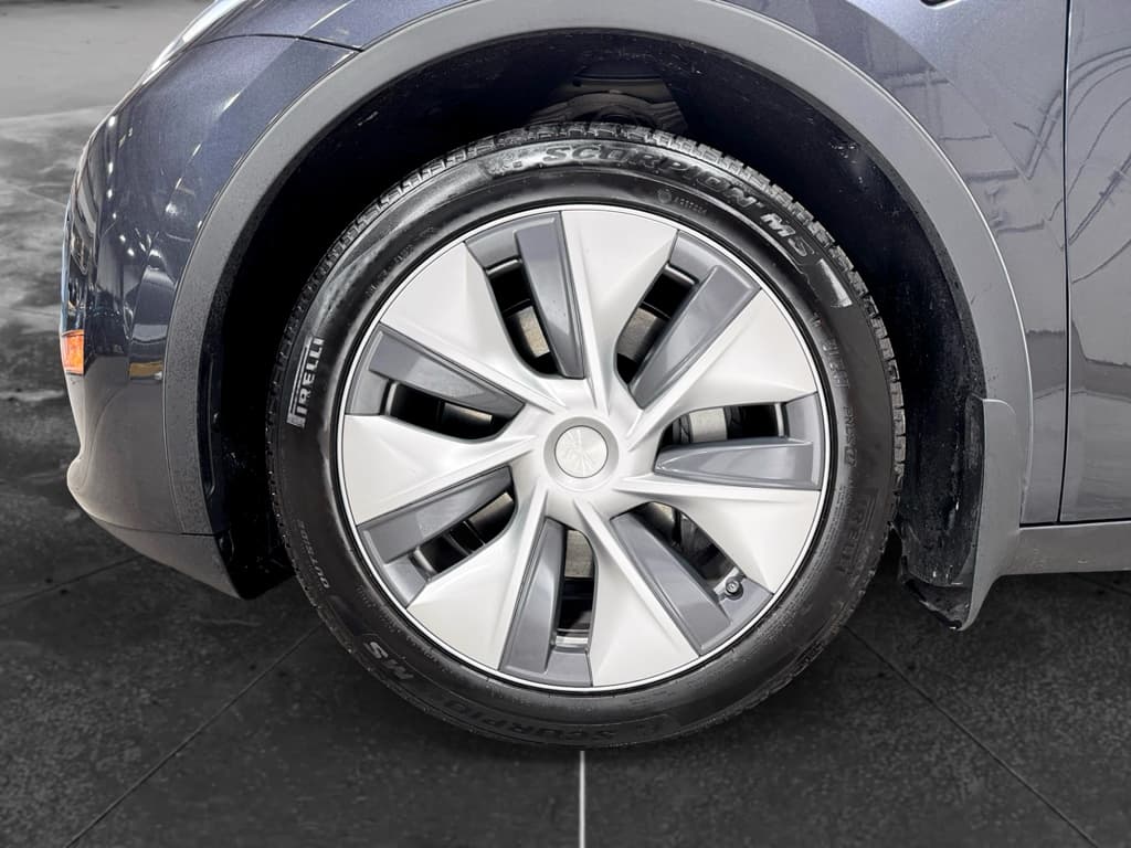 2024 Tesla Model Y view 30