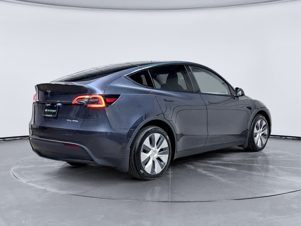 2024 Tesla Model Y view 3