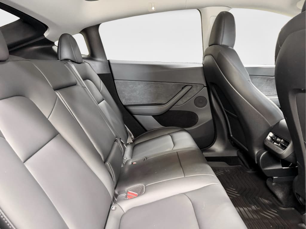2024 Tesla Model Y view 21