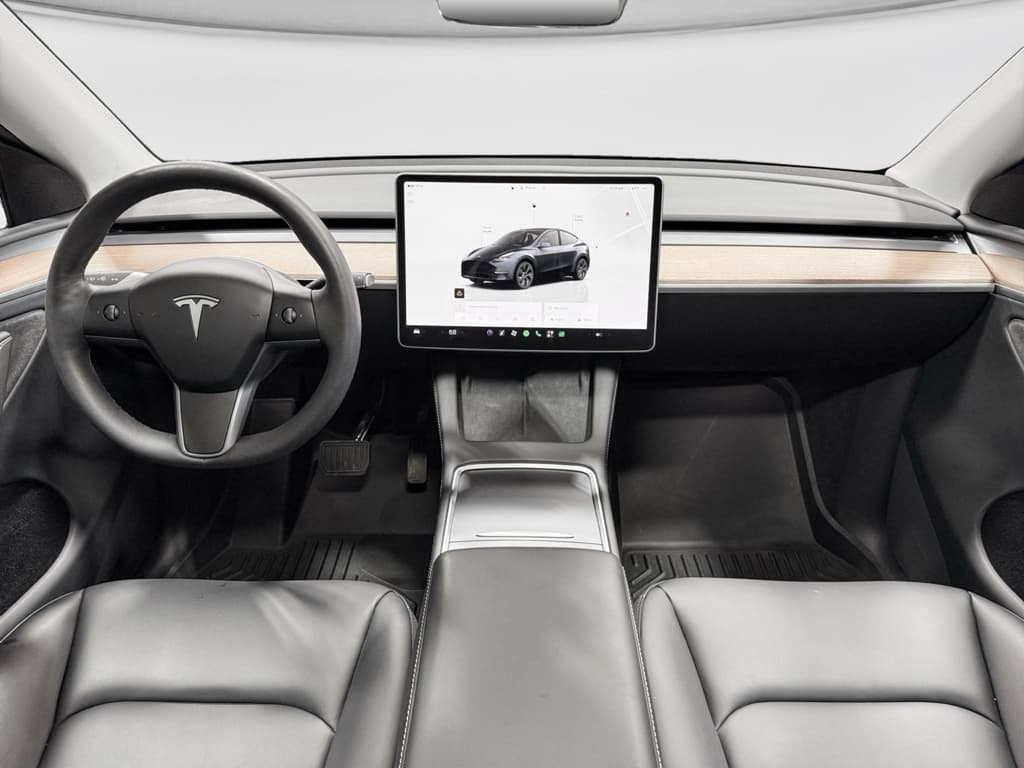 2024 Tesla Model Y view 15
