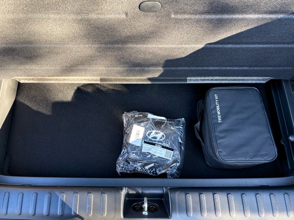 2024 Hyundai IONIQ 5 view 28