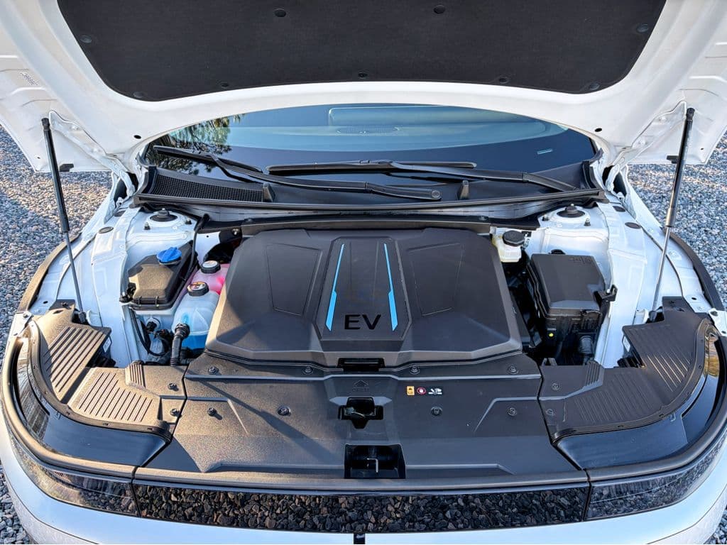 2024 Hyundai IONIQ 5 view 25