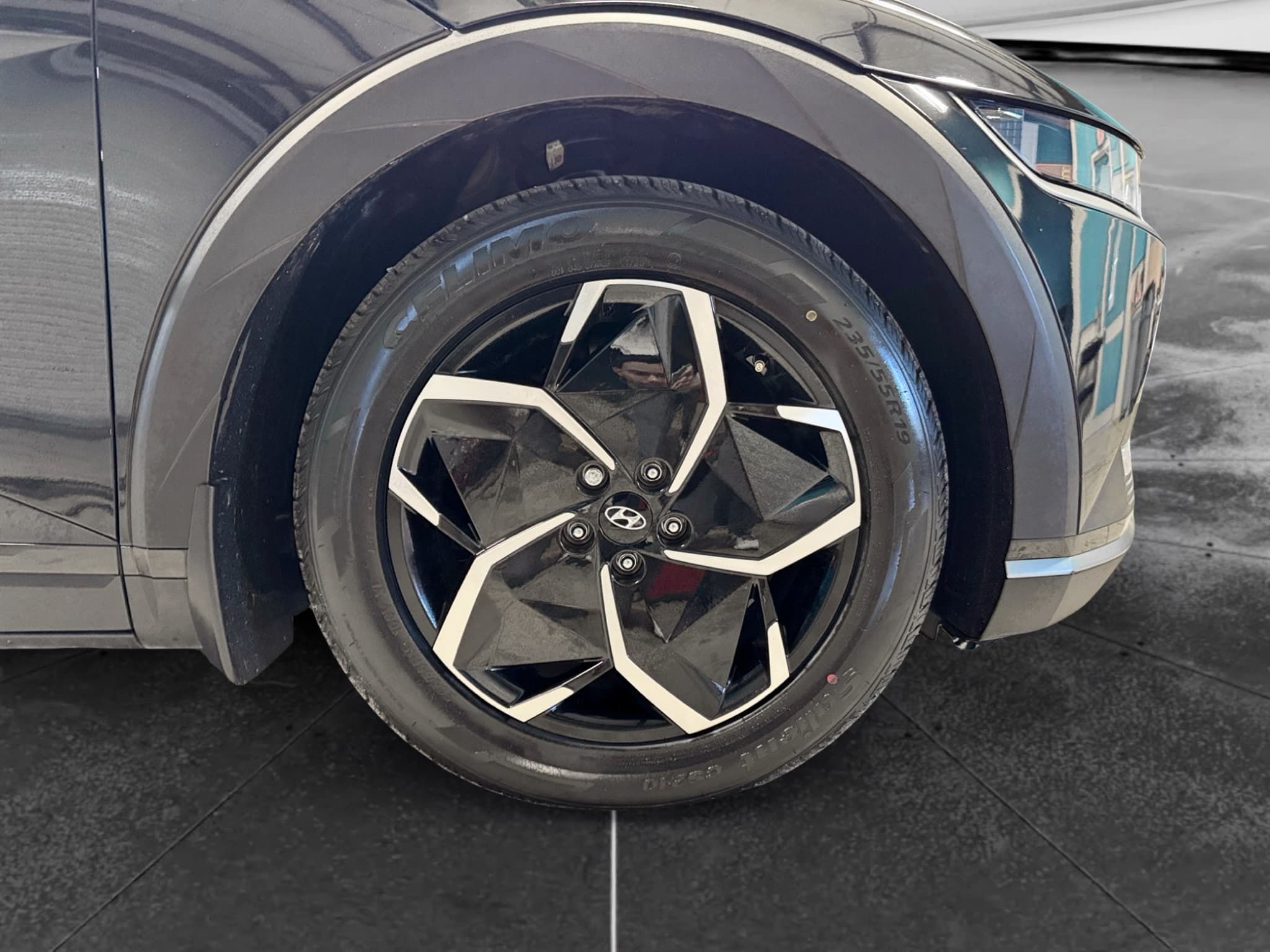 2024 Hyundai IONIQ 5 view 37