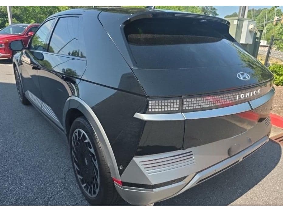 2024 Hyundai IONIQ 5 view 4