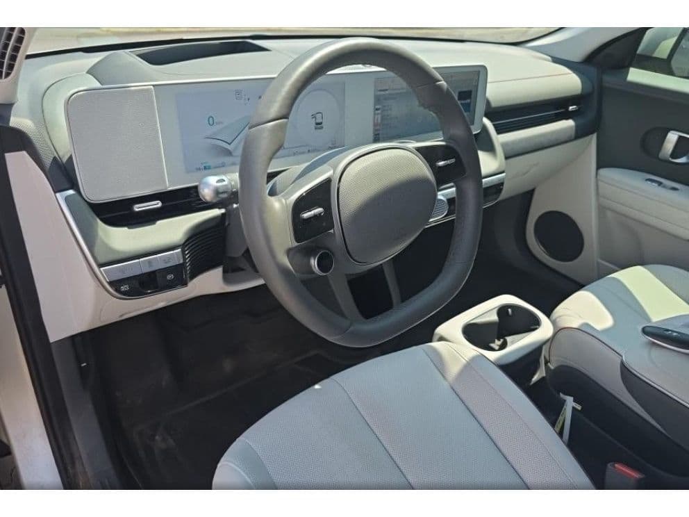2024 Hyundai IONIQ 5 view 5