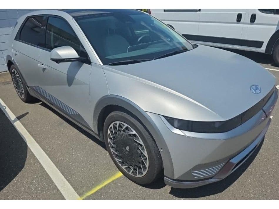 2024 Hyundai IONIQ 5 view 2