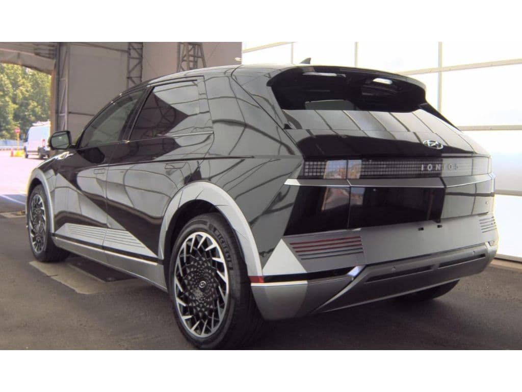 2024 Hyundai IONIQ 5 view 4