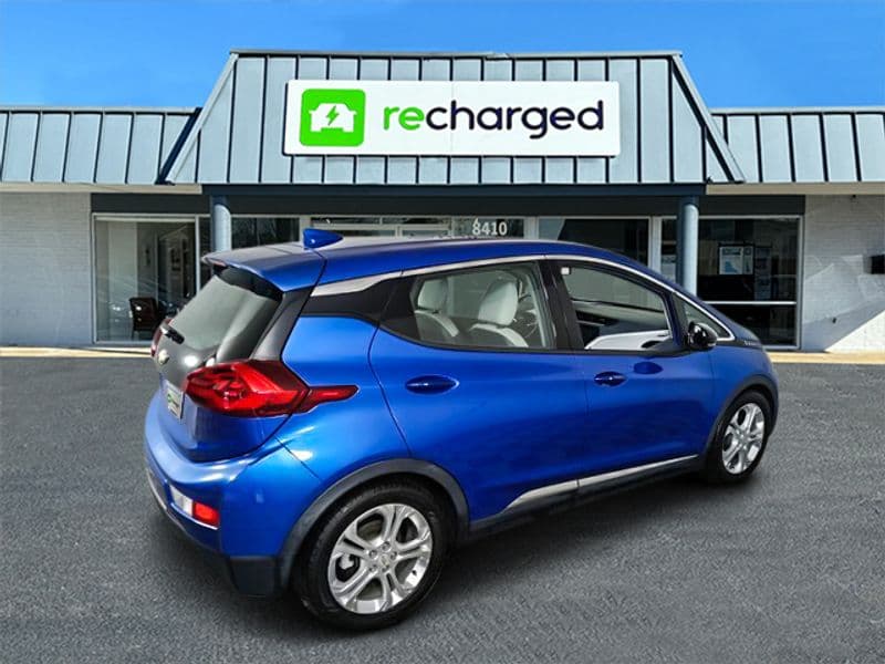 2018 Chevrolet Bolt EV view 4