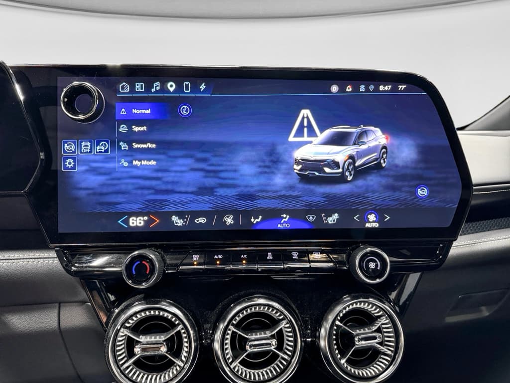 2024 Chevrolet Blazer EV view 14