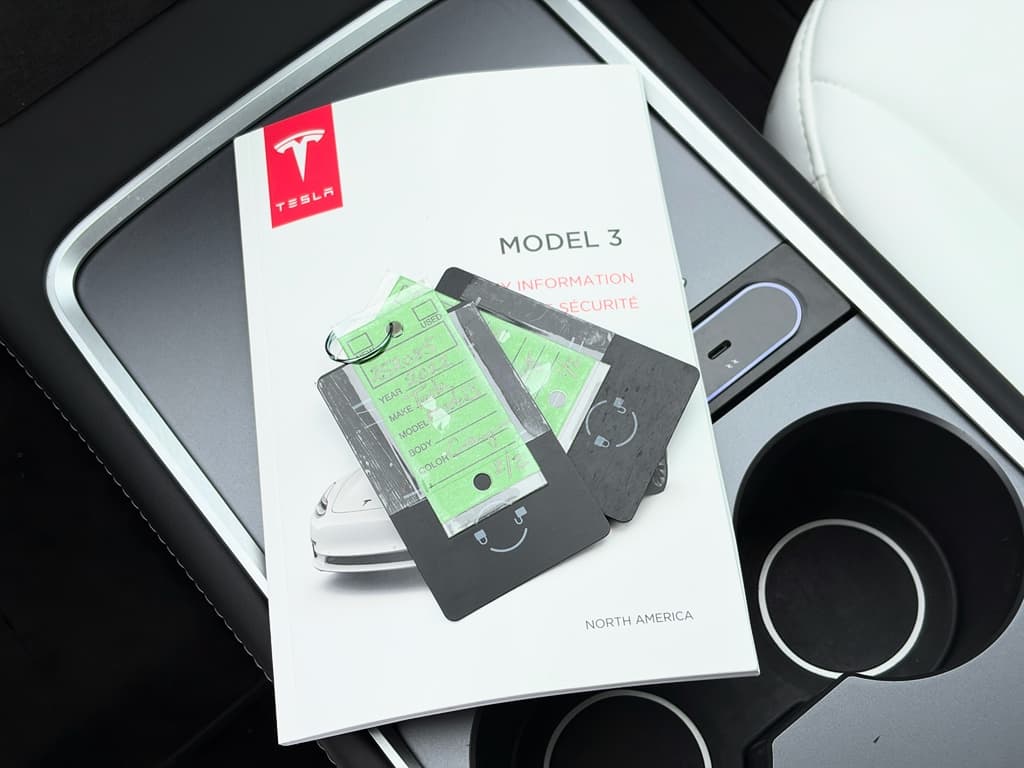 2022 Tesla Model 3 view 21