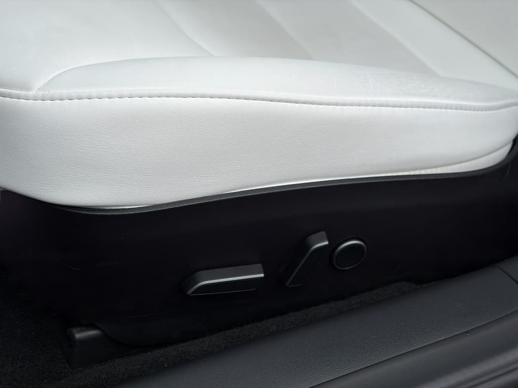 2022 Tesla Model 3 view 6