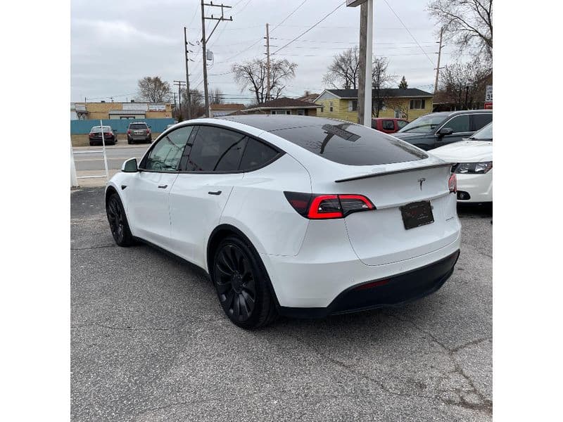 2021 Tesla Model Y view 3