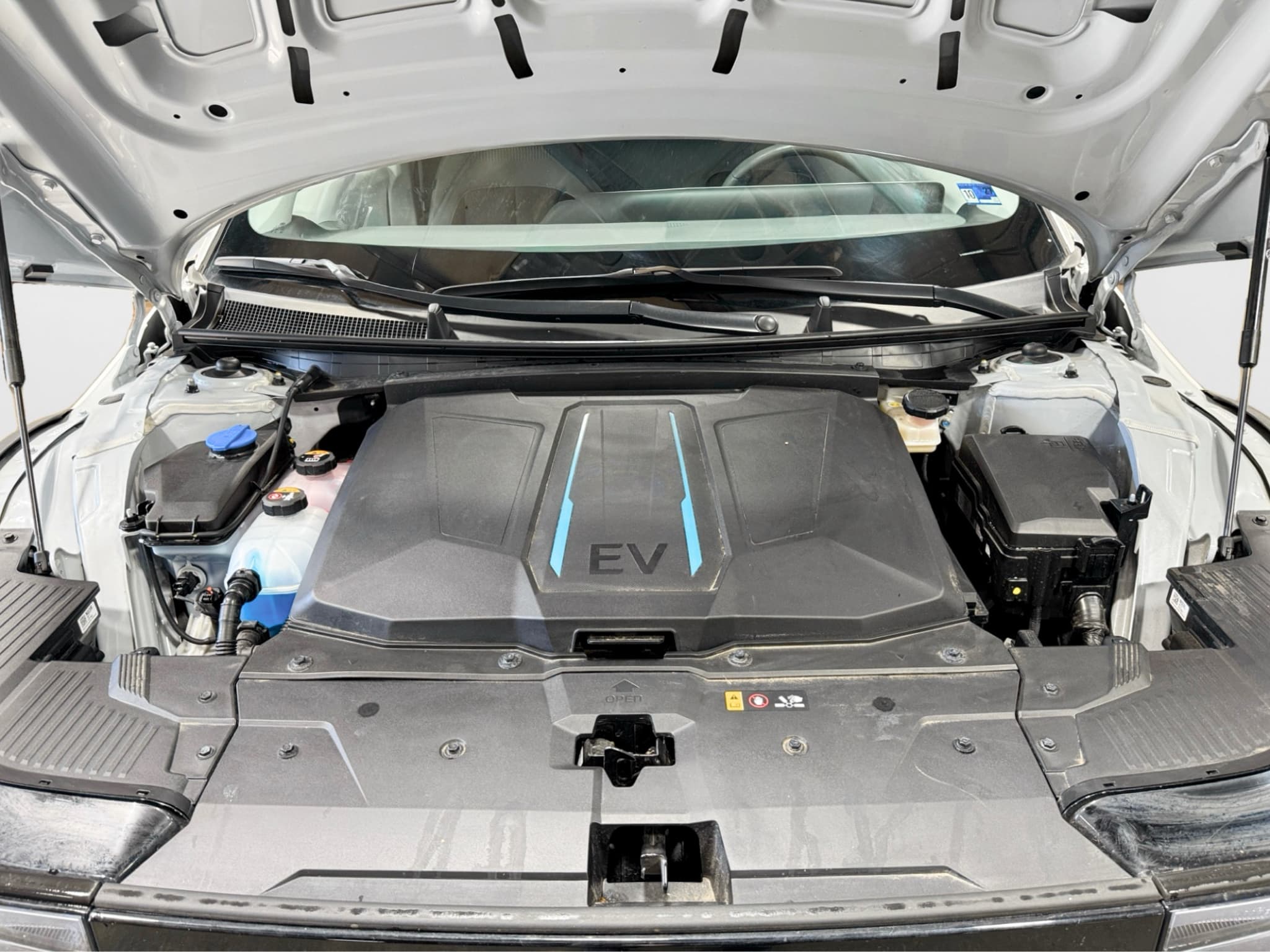 2024 Hyundai IONIQ 5 view 24