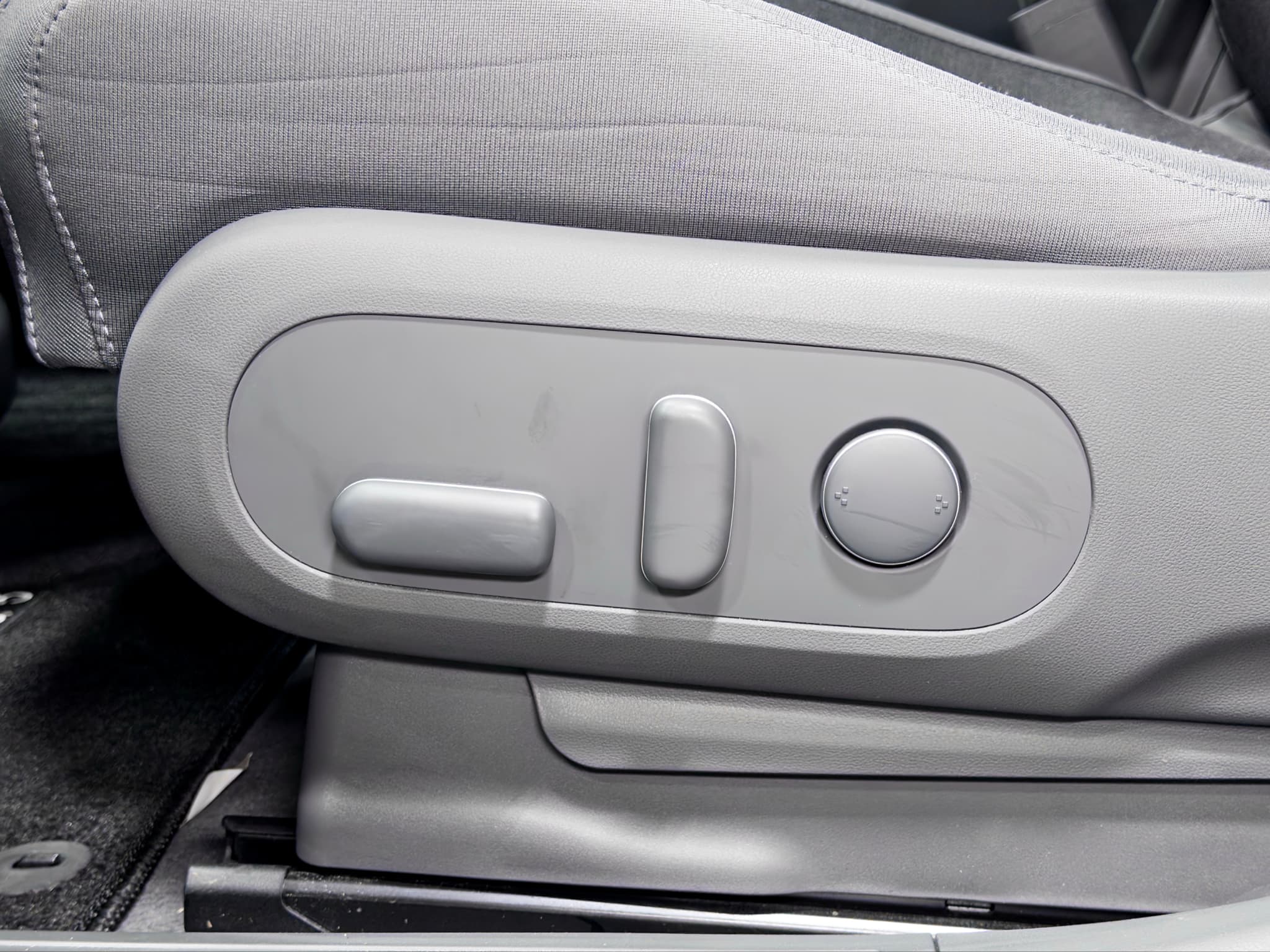 2024 Hyundai IONIQ 5 view 6