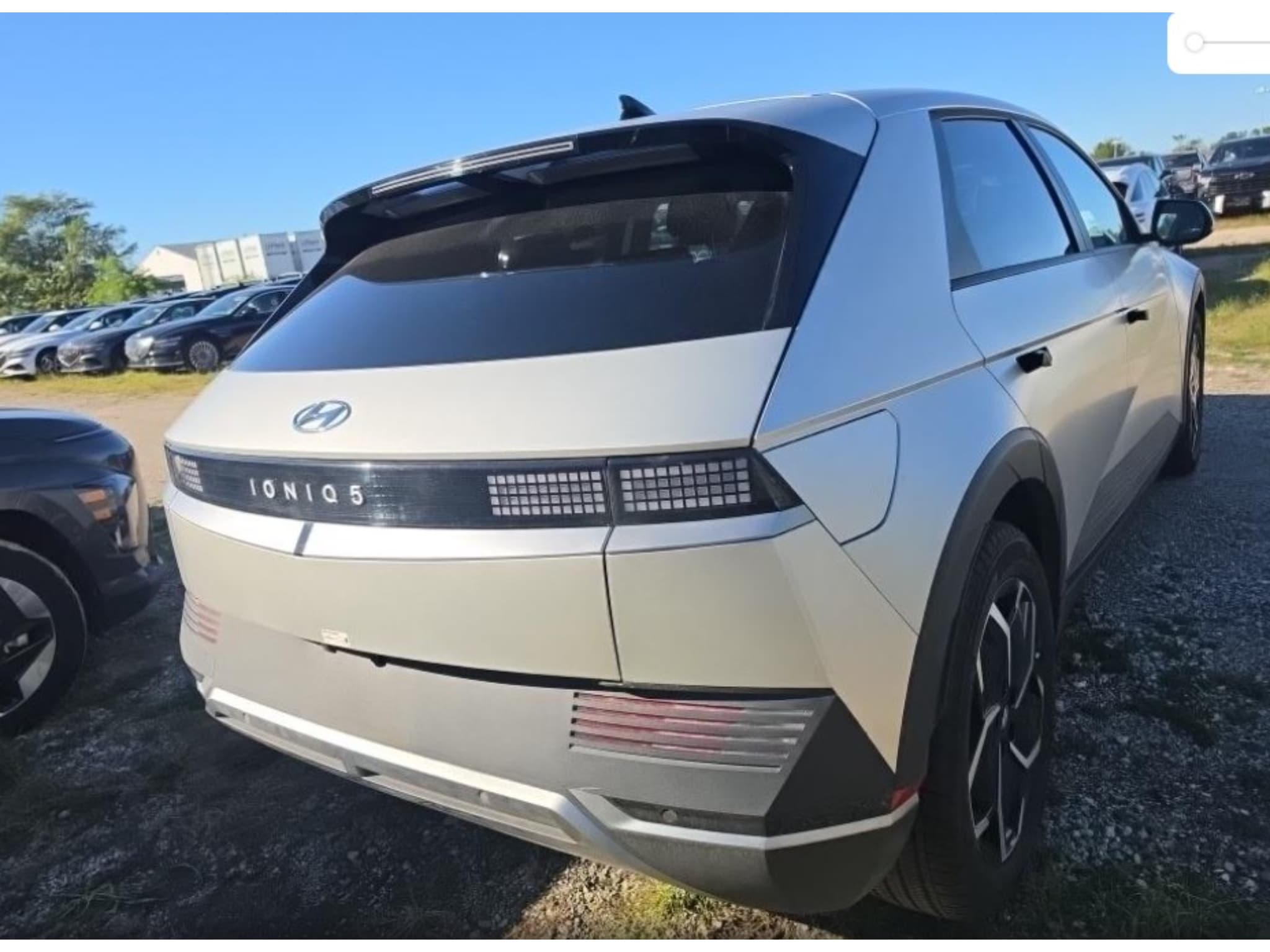 2024 Hyundai IONIQ 5 view 3