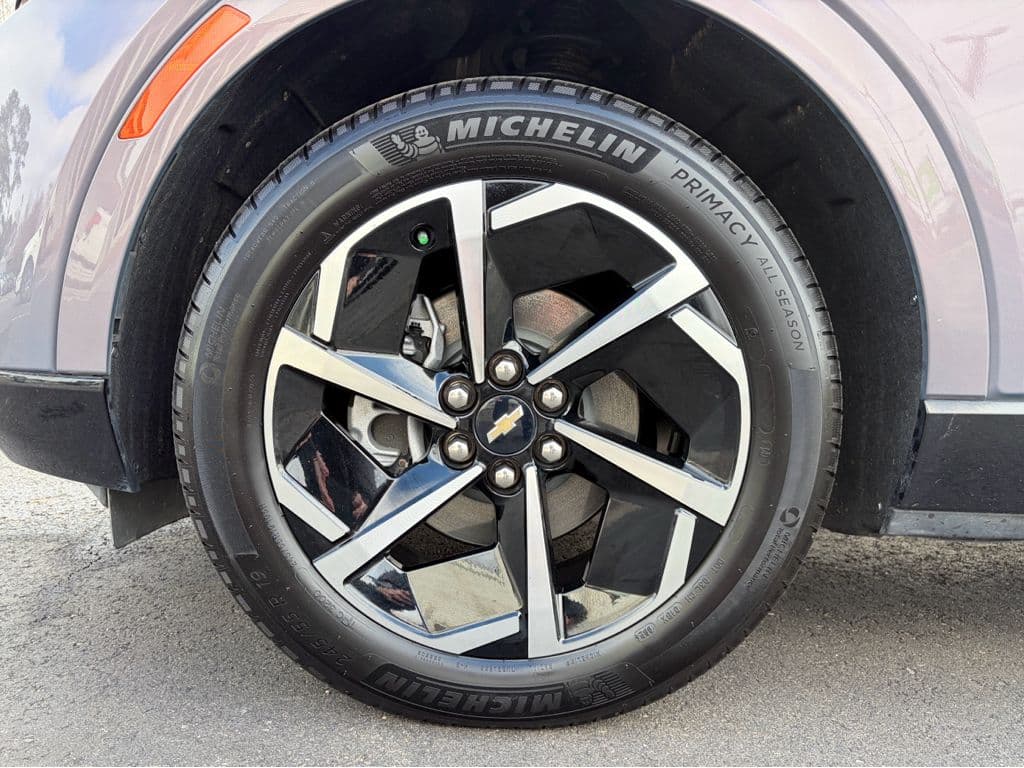 2024 Chevrolet Equinox EV view 34