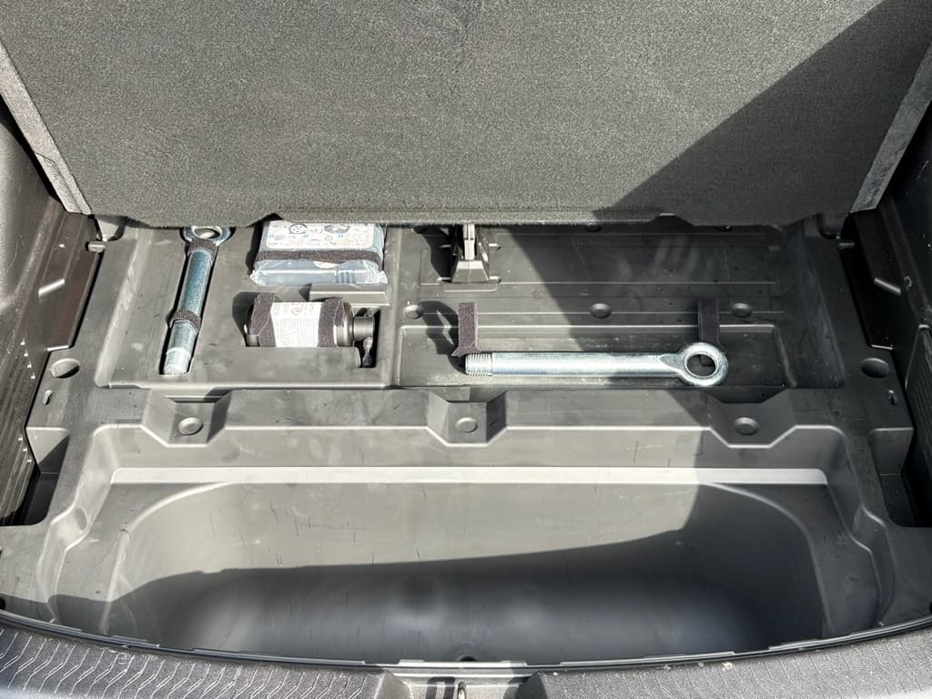 2024 Chevrolet Equinox EV view 27