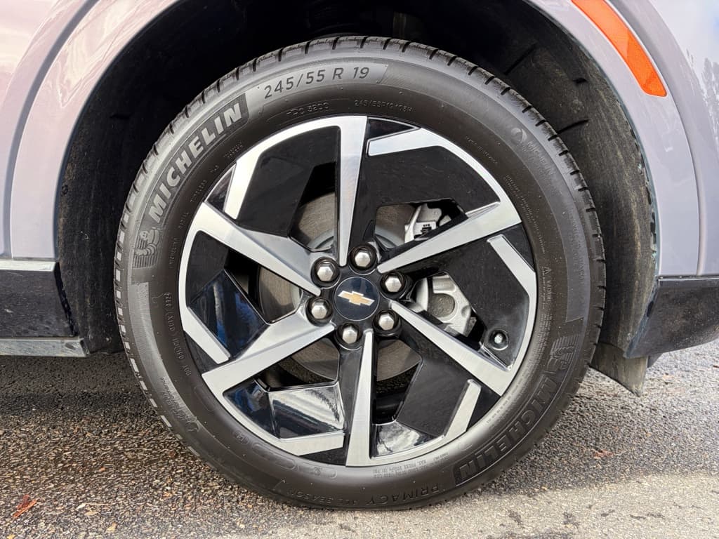 2024 Chevrolet Equinox EV view 32