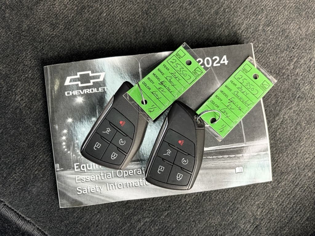 2024 Chevrolet Equinox EV view 24