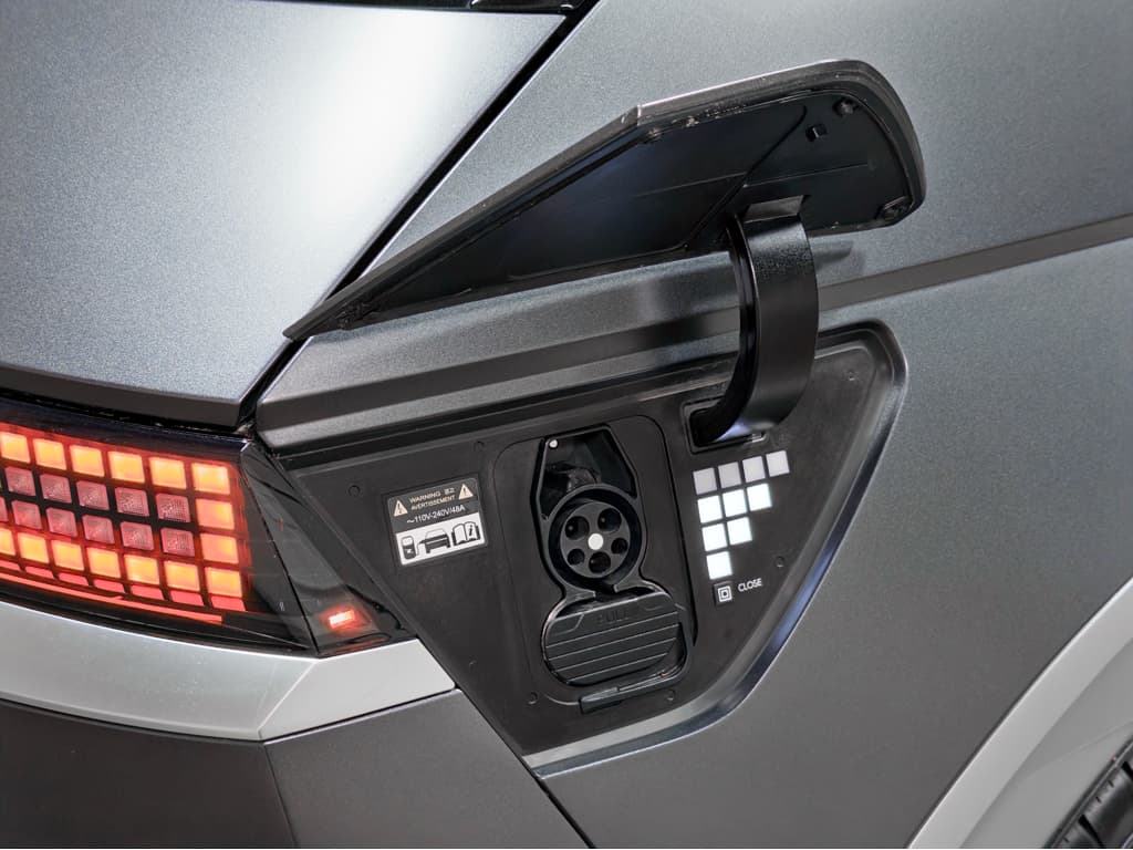 2024 Hyundai IONIQ 5 view 5
