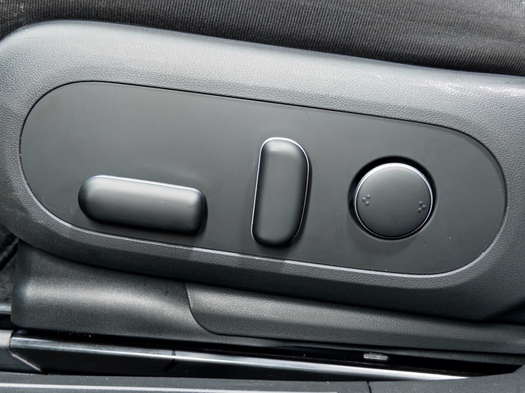 2024 Hyundai IONIQ 5 view 6