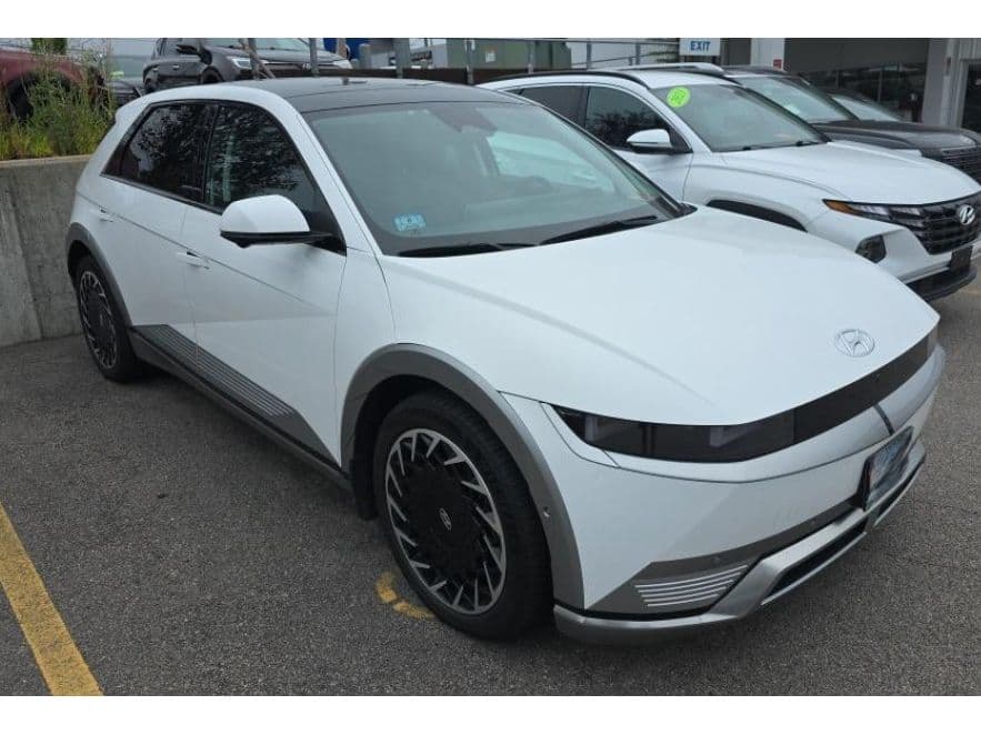 2024 Hyundai IONIQ 5 view 2