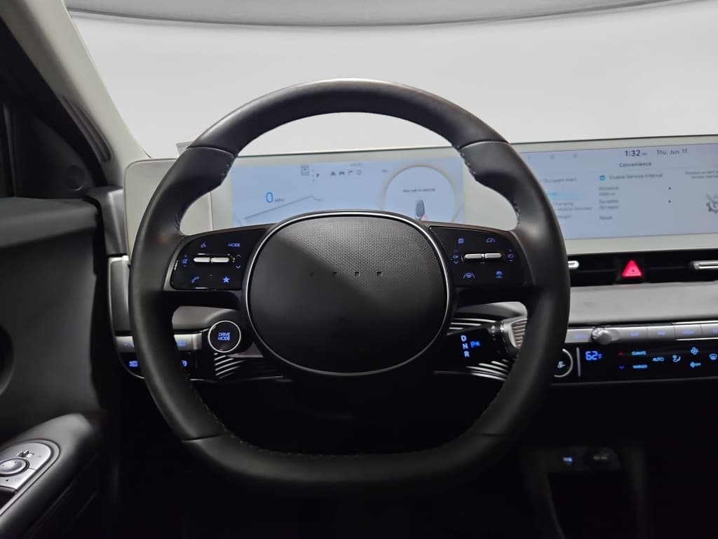 2024 Hyundai IONIQ 5 view 7